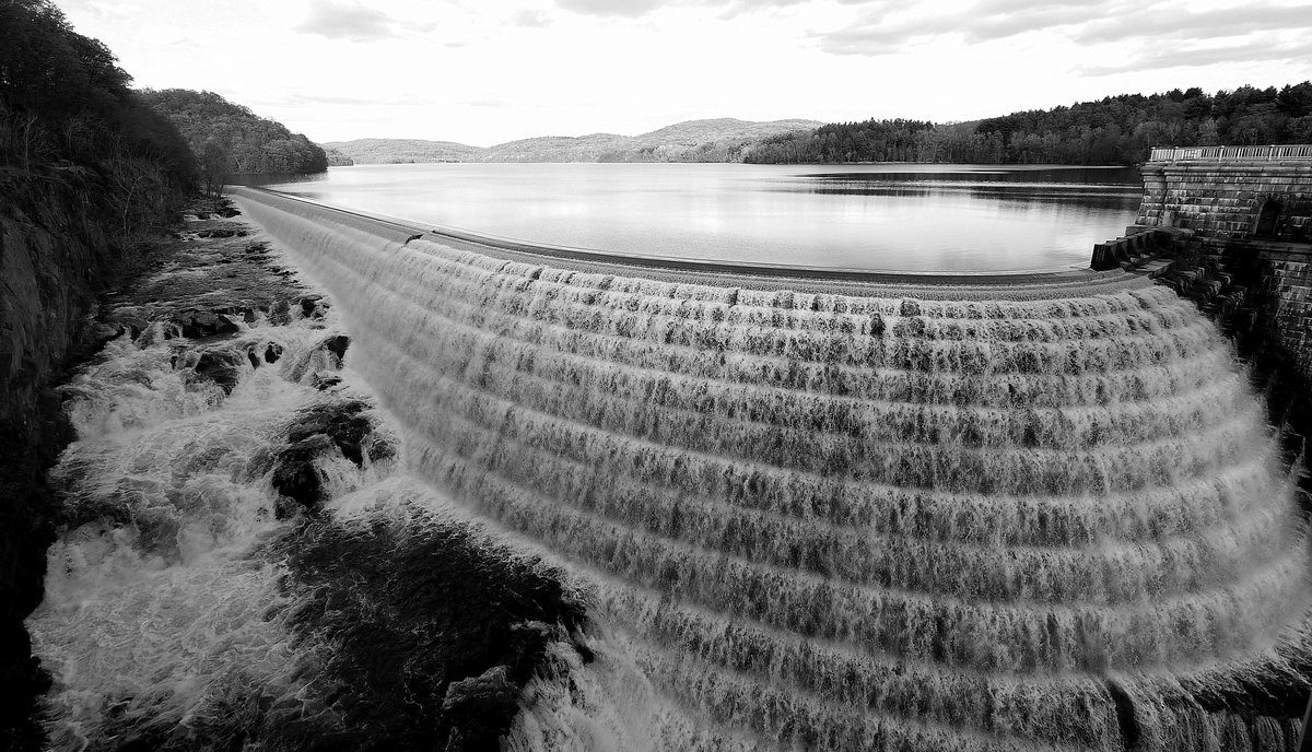 croton dam spillway mid