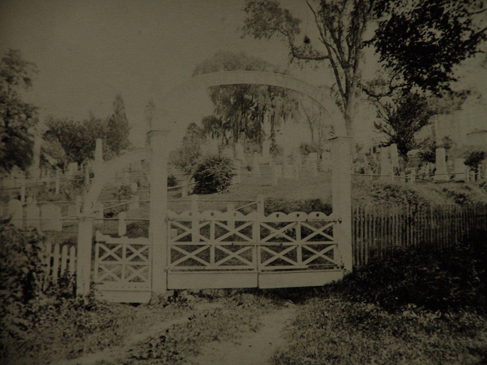 crotonhistory_bethel-entrance-dsc00480_mid.jpg