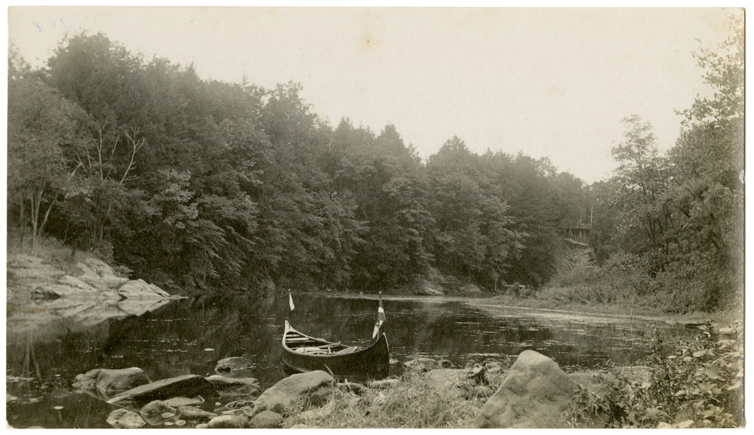 crotonhistory_canoe-on-croton-river_m-0286.jpg