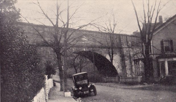 crotonhistory_double-arch-circa-1925-french-hist-westhcester_619_mid.jpg