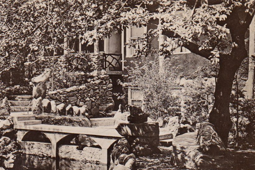 crotonhistory_mikado-inn_rppc_front_detail_mid.jpg