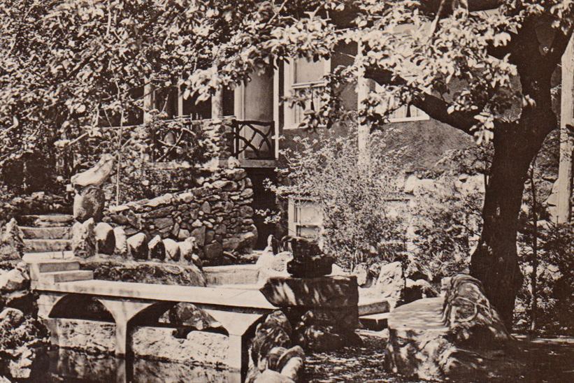 crotonhistory_mikado-inn_rppc_front_detail.jpg