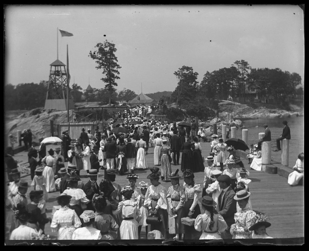 Croton Point Excursion — Croton Point 1898 Pier Tourists