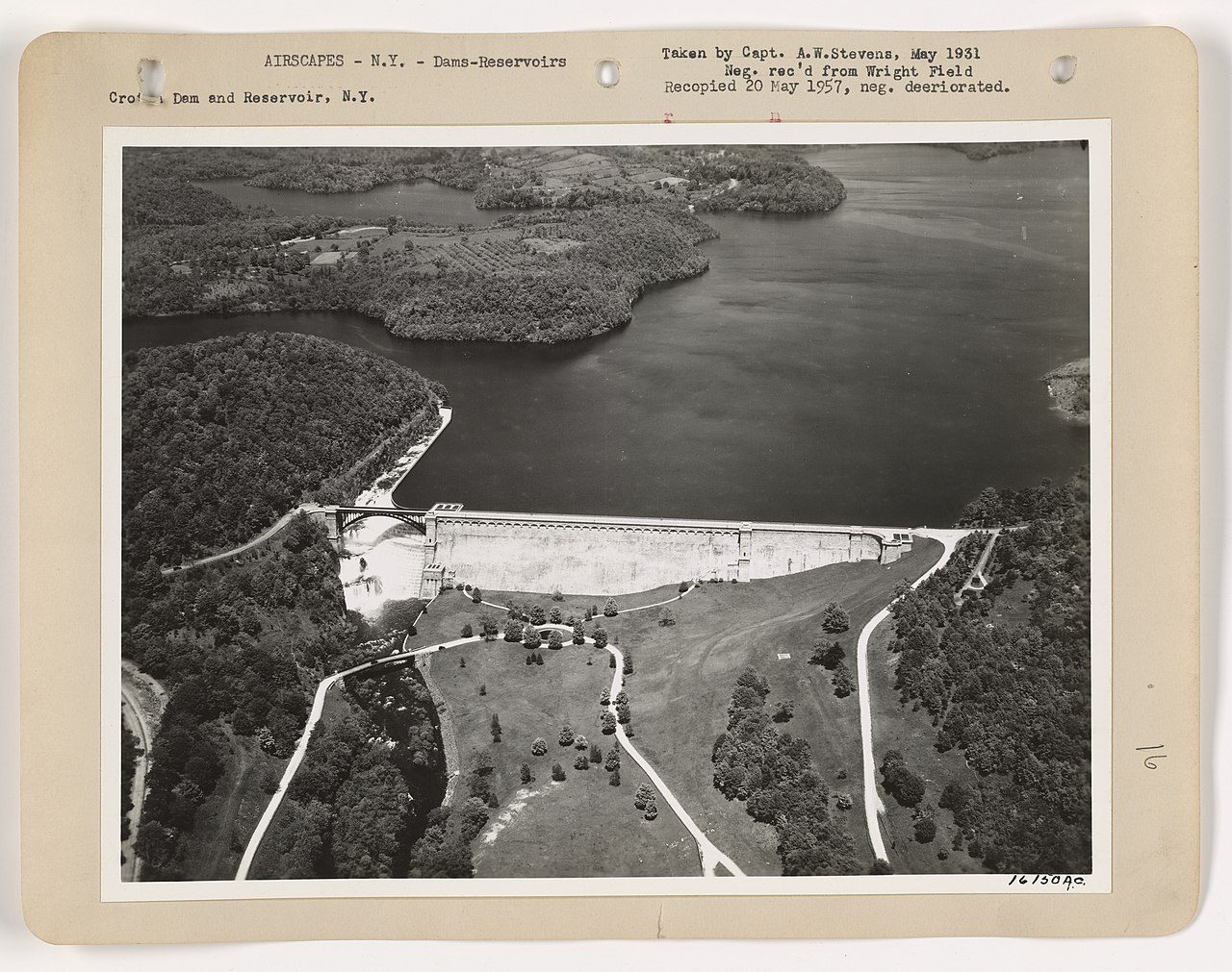 wikimedia croton dam aerial 1931 mid