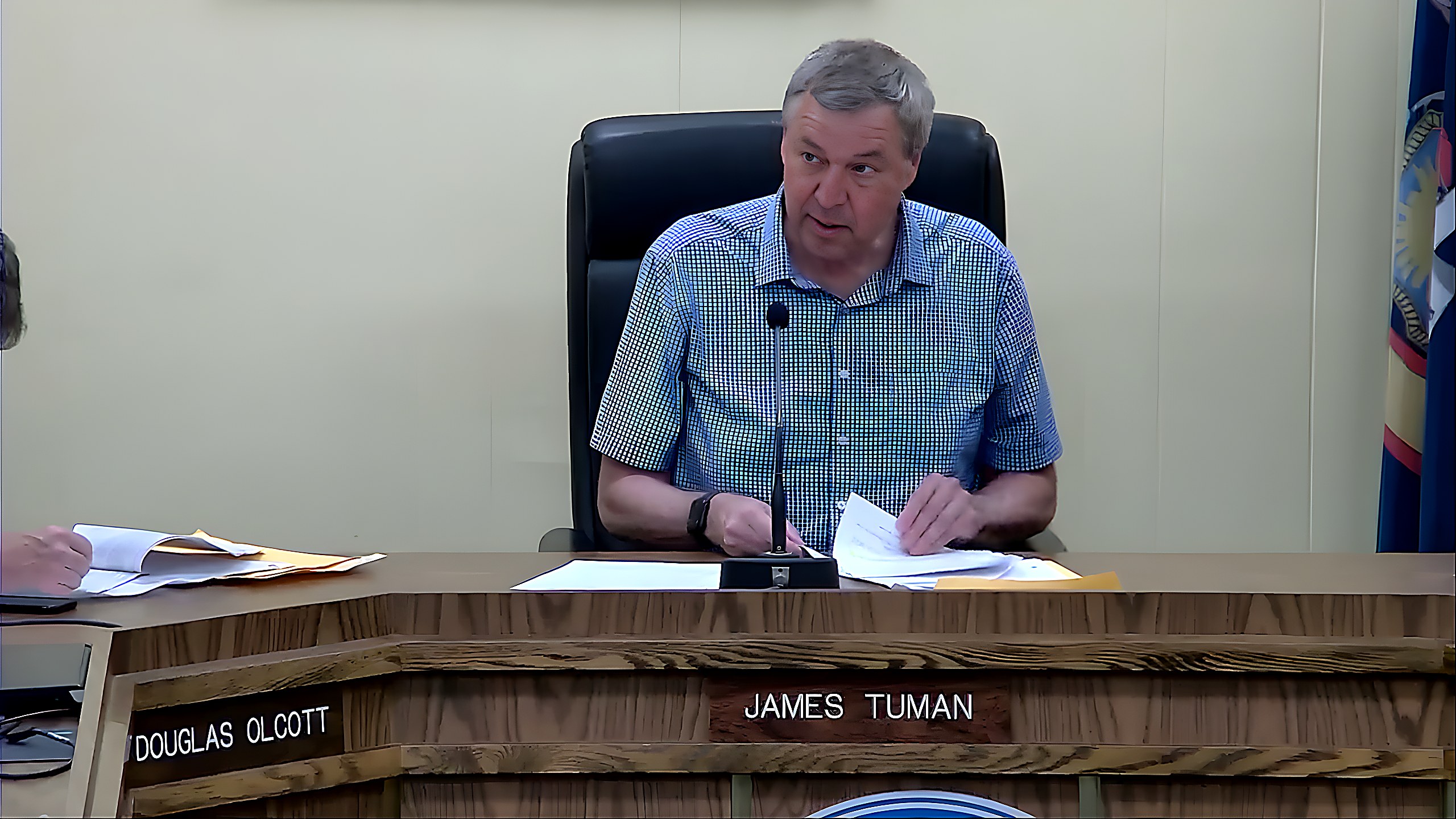 ZBA Chairman James Tuman and ZBA Board Member Doug Olcott during discussion of the interpretation of village zoning code Article 239.1 at the Zoning Board of Appeals meeting.