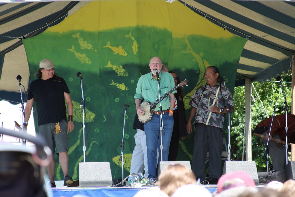 Pete Seeger at Hudson River Stage