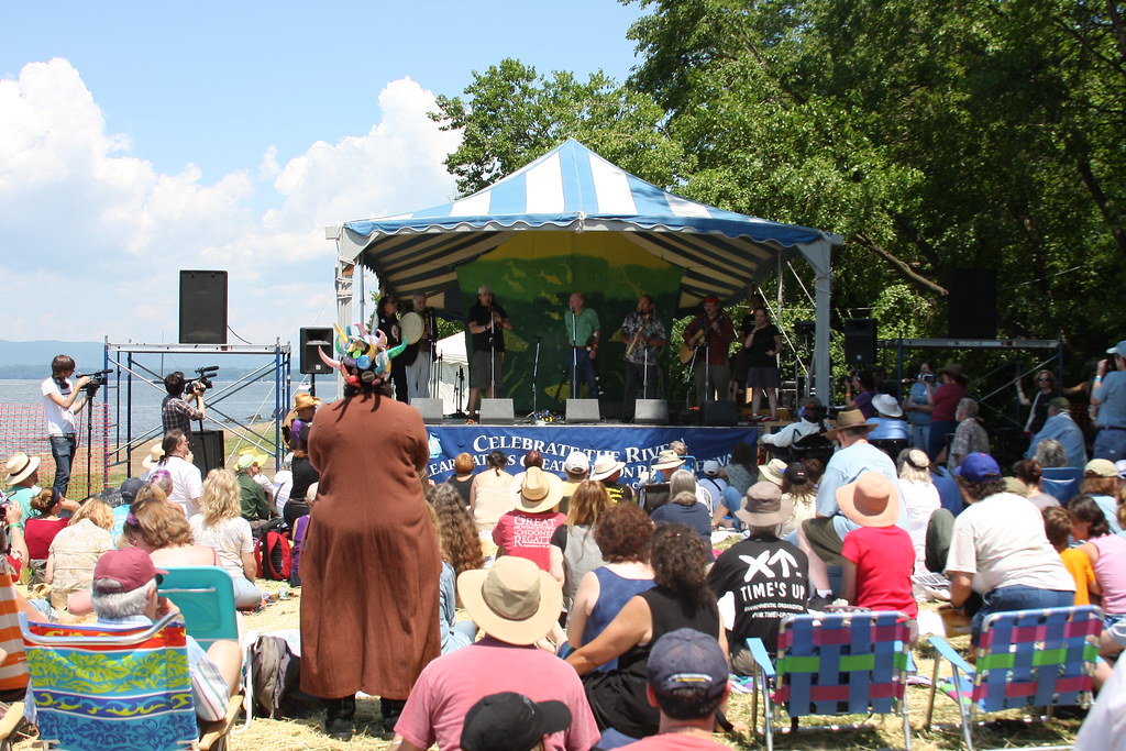 Pete Seeger at Hudson River Stage