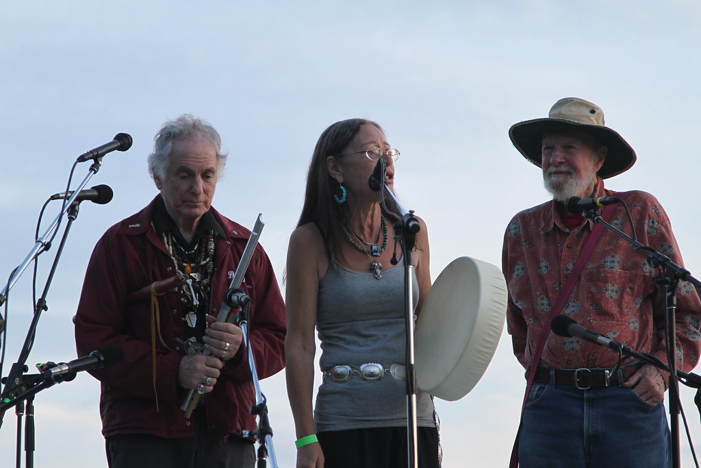 David Amram, Margo Thunderbird, Pete Seeger