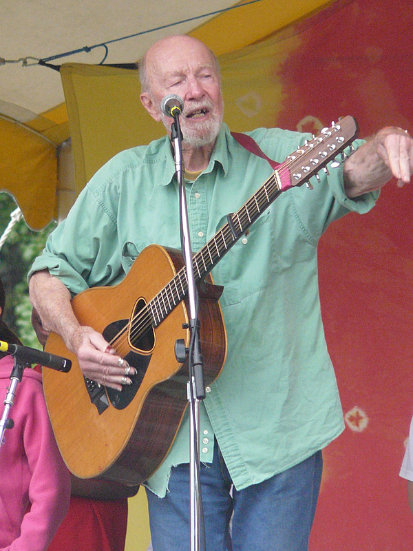 File:Pete Seeger10.jpg