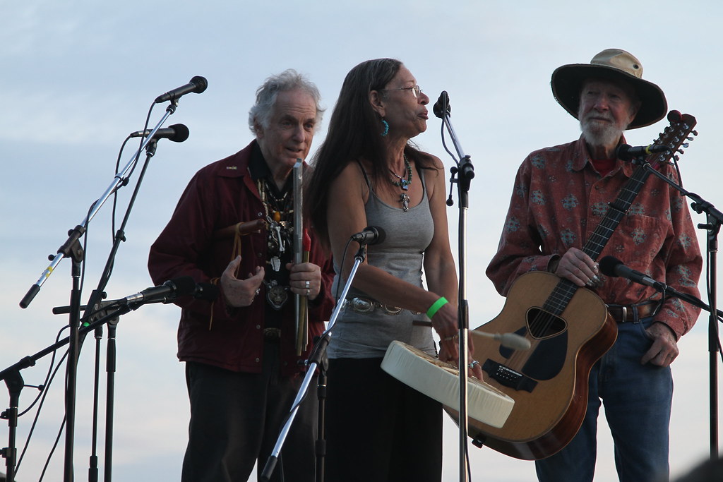 David Amram, Margo Thunderbird, Pete Seeger