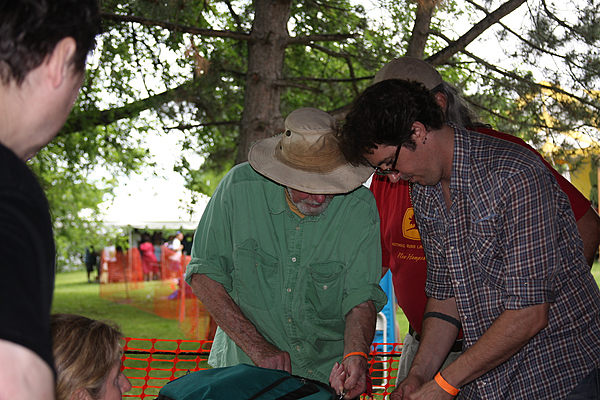 Pete Seeger and Grandson Tao (2616568901)