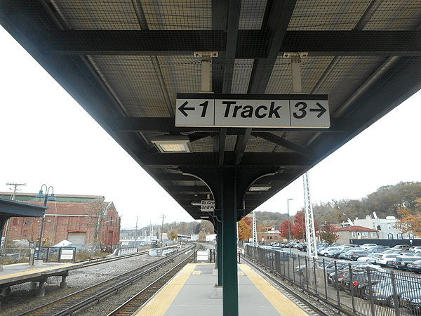 Ossining MNRR; North end to Tracks 1 and 3