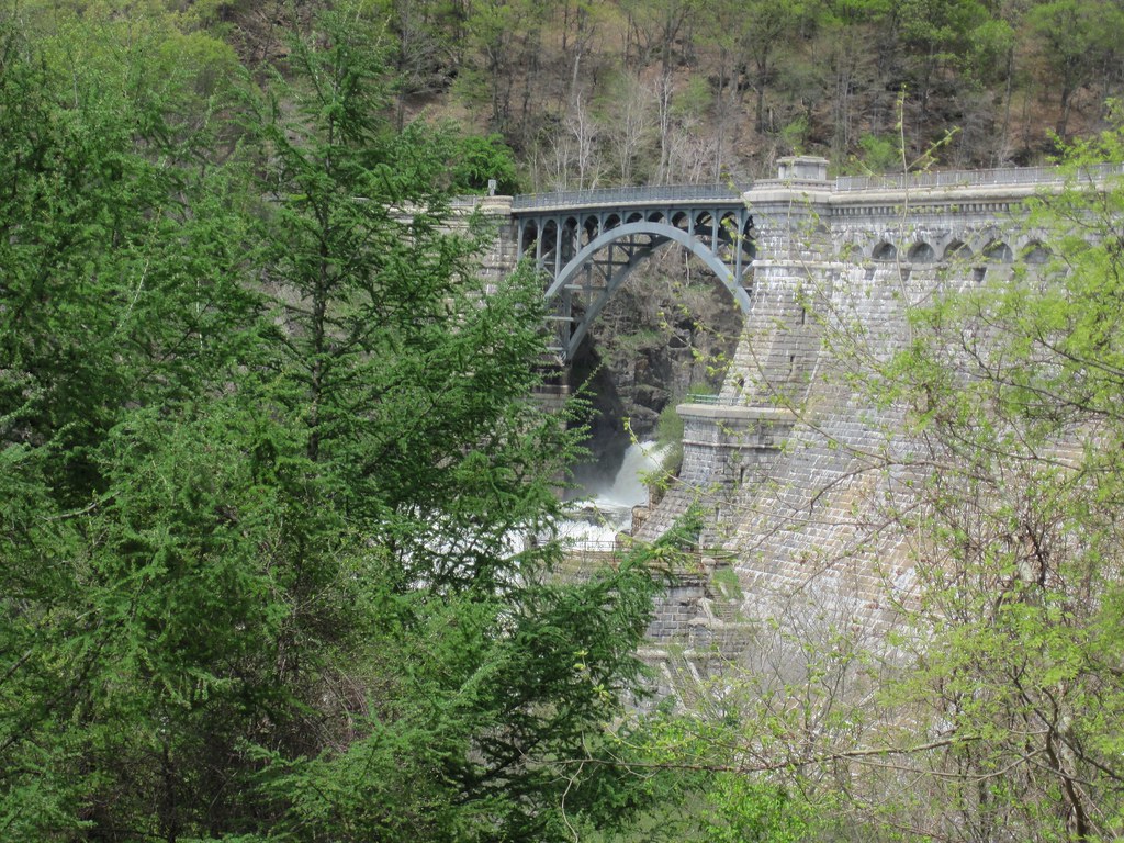 Old Croton Aqueduct Spring 2010