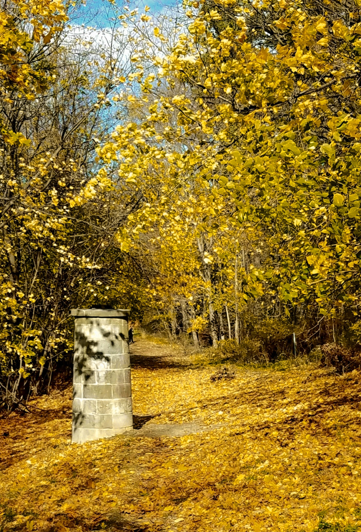 Croton Aqueduct Tower in Tarrytown.jpg