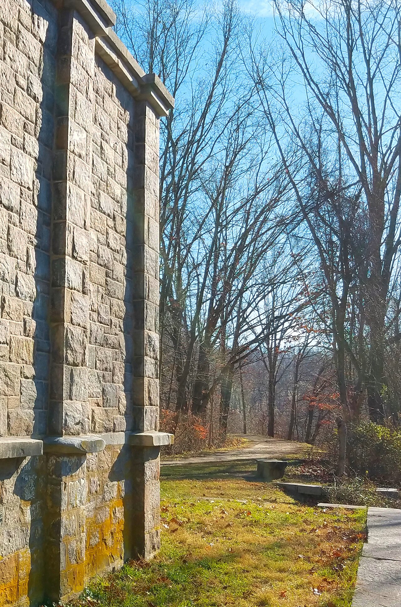 Croton Aqueduct Weir in Sleepy Hollow.jpg