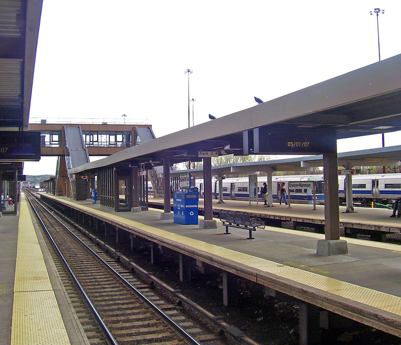 Croton-Harmon platform view.jpg