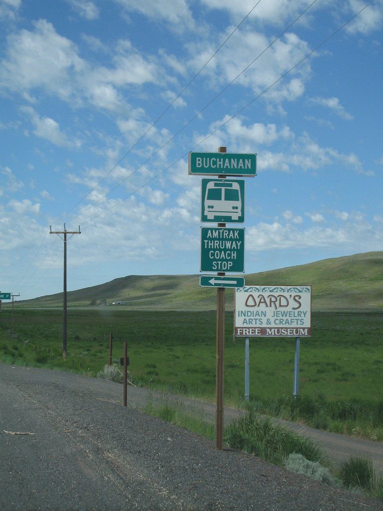 Buchanan bus stop - Eastern POINT