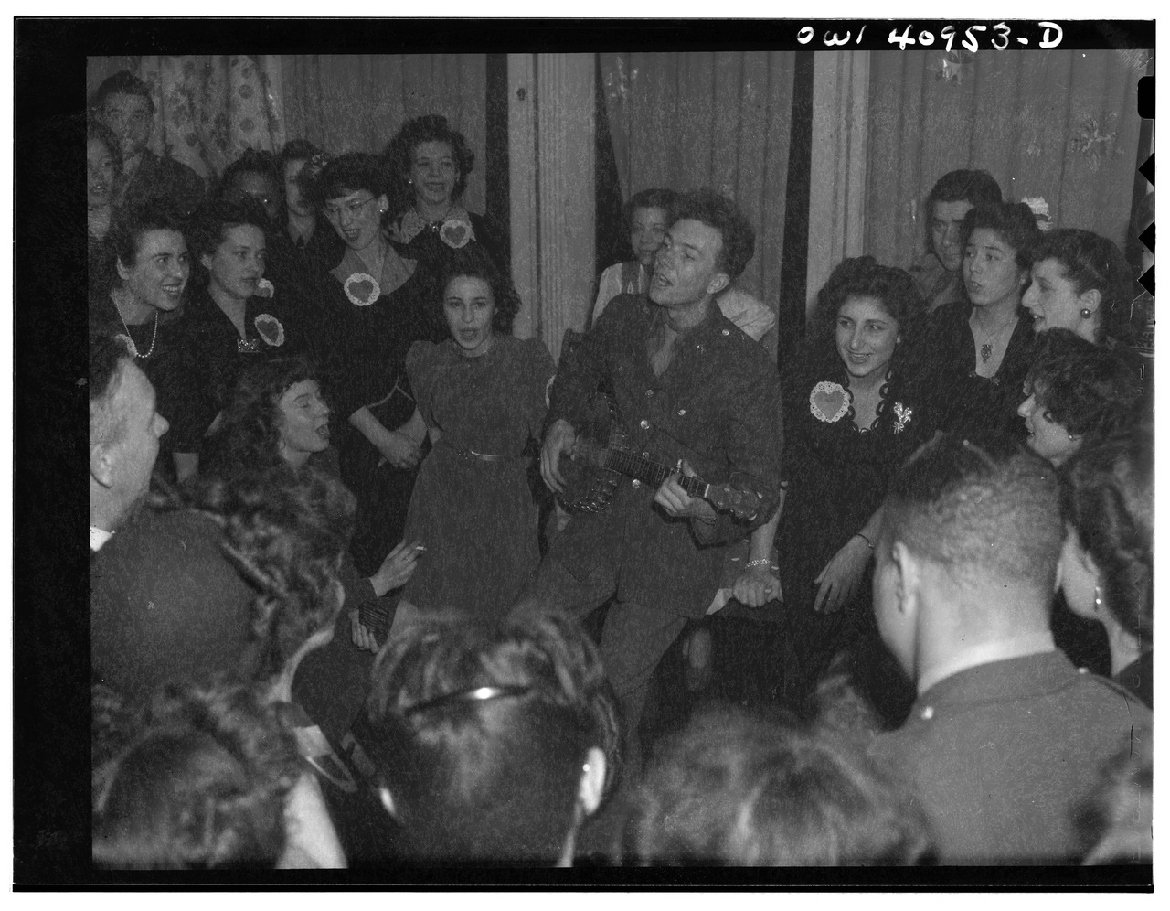 Pete seeger when we march into berlin 8d41980u.tif